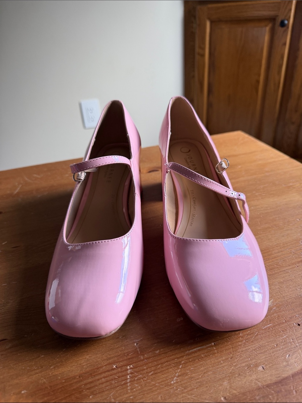 Journee Collection Pink Patent Mary Jane Block Heels Size 12W - Picture 2 of 4